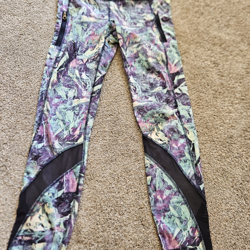 Lululemon size 6 tights